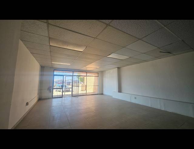 88M² RETAIL TO LET IN ROSSLYN